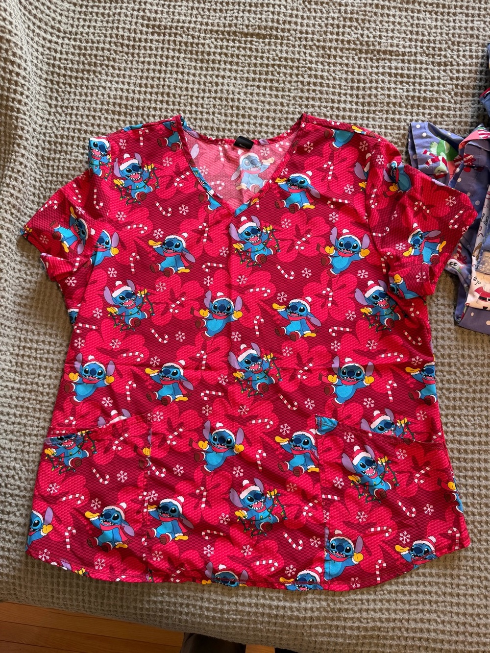 Red Stitch Print Scrub Top - Cute Character Design